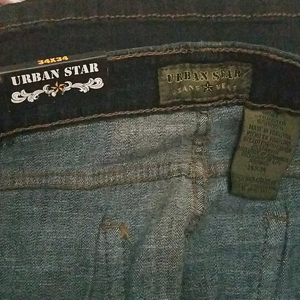 Jean's - Picture 3 of 4